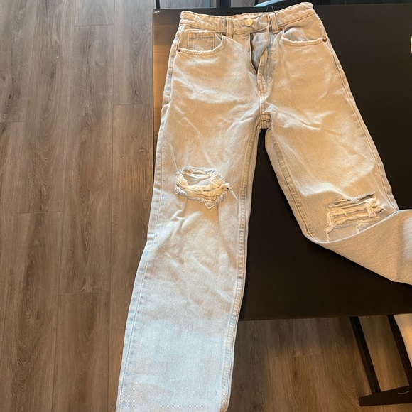 Brand new Zara Jeans - Picture 3 of 3